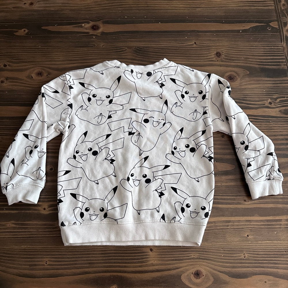 Boys H&M Pikachu Sweatshirt 4-6A White Pokemon Graphic Pullover - Picture 3 of 4